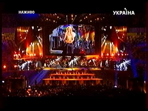 02-SHAKIRA-La Tortura(Ukraine Kiev) 08.10.11.mpg