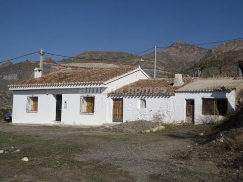 SOLD! - Cortijo Leones AH 8767 Beautiful Farmhouse in a picturesque valley