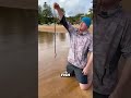 This Giant Worm Hides Under the Sand!