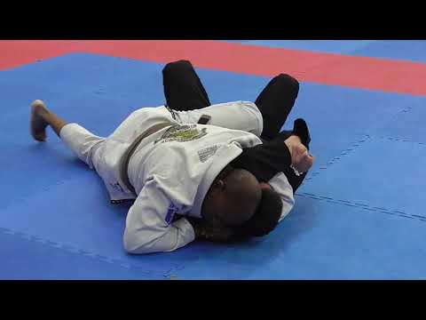 Leon Hinds vs Eric Dino - FINAL - Grappling Industries London 2020 - Brown Master - Open