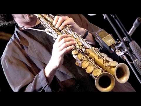 Fabrizio Cassol plays the Aulochrome : duo Mark Turner Middelheim 2003 08 04