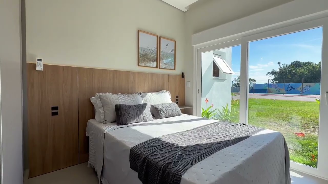 CASA EM CONDOMINIO MOBILIADA E DECORADA