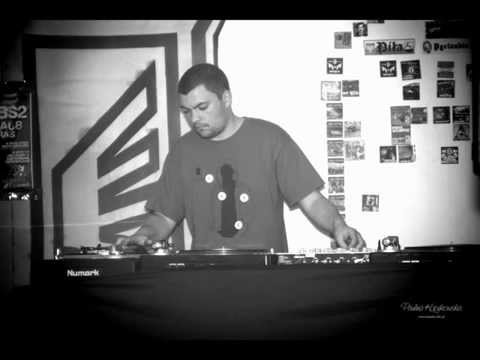 3.Dj.Maras-Szacunek Ludzi Ulicy(Slums Attack) (Mixtape#1)