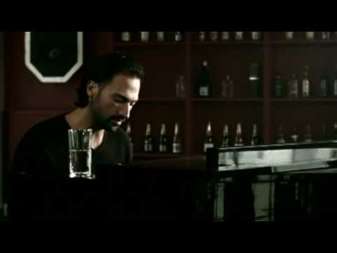 Davide Esposito 'Italien à  Paris"