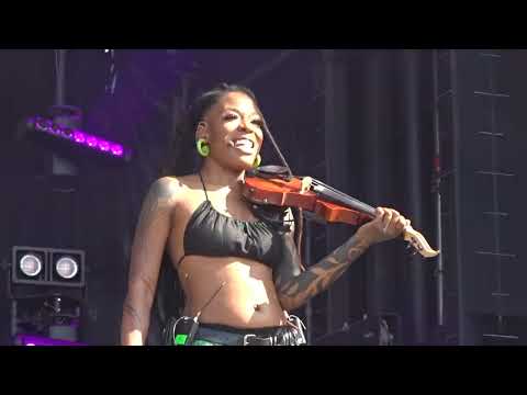 Sudan Archives - Glorious (Live) Paris, We Love Green 2023