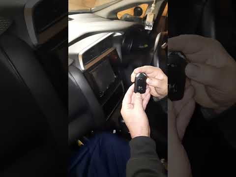 Запасной ключ в смарт-ключе Honda Fit 2014