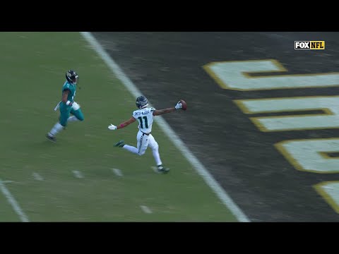 Smith-Njigba Halls in the 61-Yard Dime from Darnold!