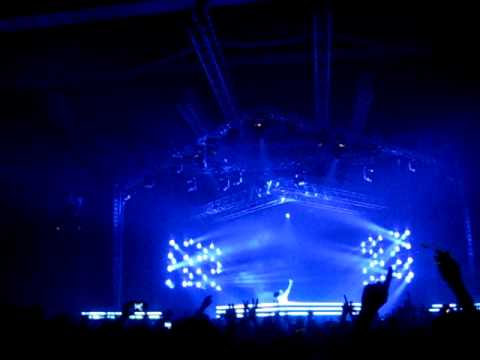 Paul Oakenfold vs. Airbase - Southern Sun Escape (Armin van Buuren Mashup)