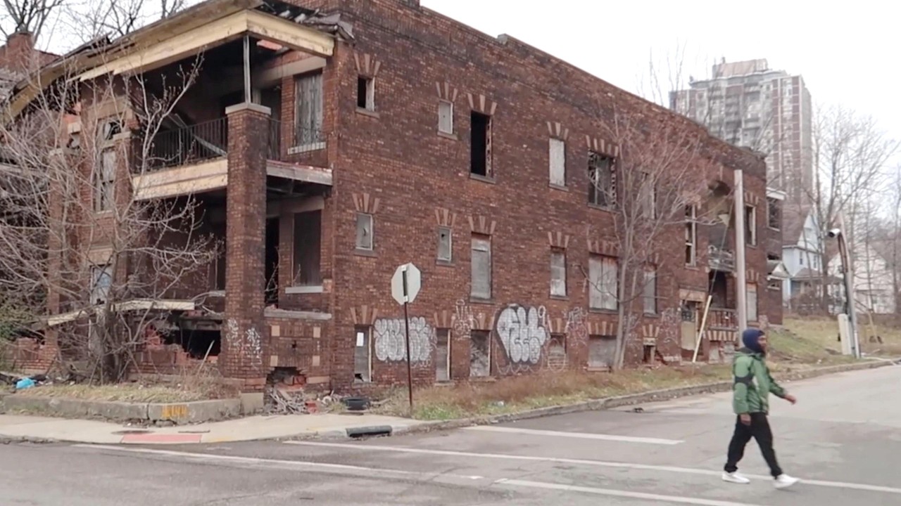 INSIDE EAST CLEVELANDS DEADLY NO GO ZONES