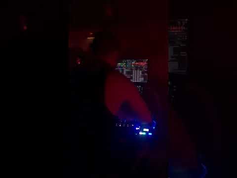 Q1 - Offer Nissim Completely Yourself x Vargan Vibes Live Mash