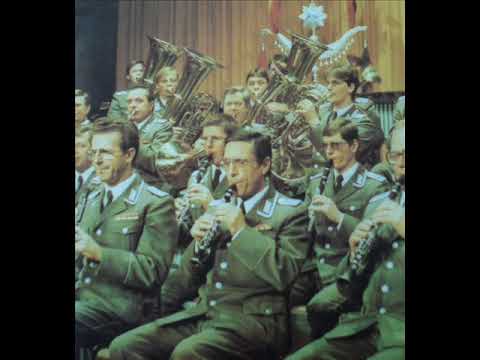 Klarinettenmuckl - Zentrales Orchester der Nationalen Volksarmee  Oberst Gerhard Baumann