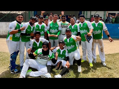 Tribuna Softball Primer Home Run por Sucre III 