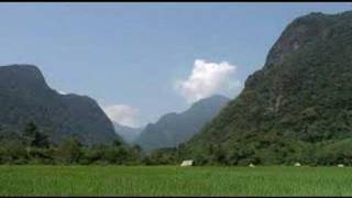 preview picture of video 'Découverte de Ngoi Neua au Laos ( Tour du monde voyage voyages vacances sejour )'