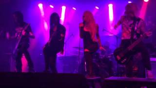 Stitched Up Heart - Never Alone live 11/07/15