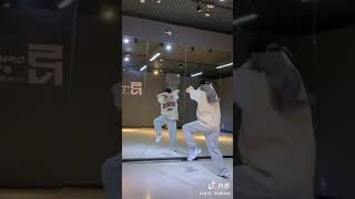 Download lagu Classy Savage - Ikon/Lía mp3 Download lagu Classy Savage - Ikon/Lía mp3