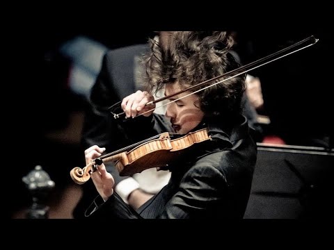@Daniel.Lozakovich playing Bruch's First Violin Concerto 🩷