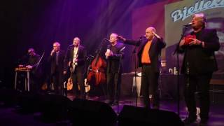 Bjelleklang i solnedgang