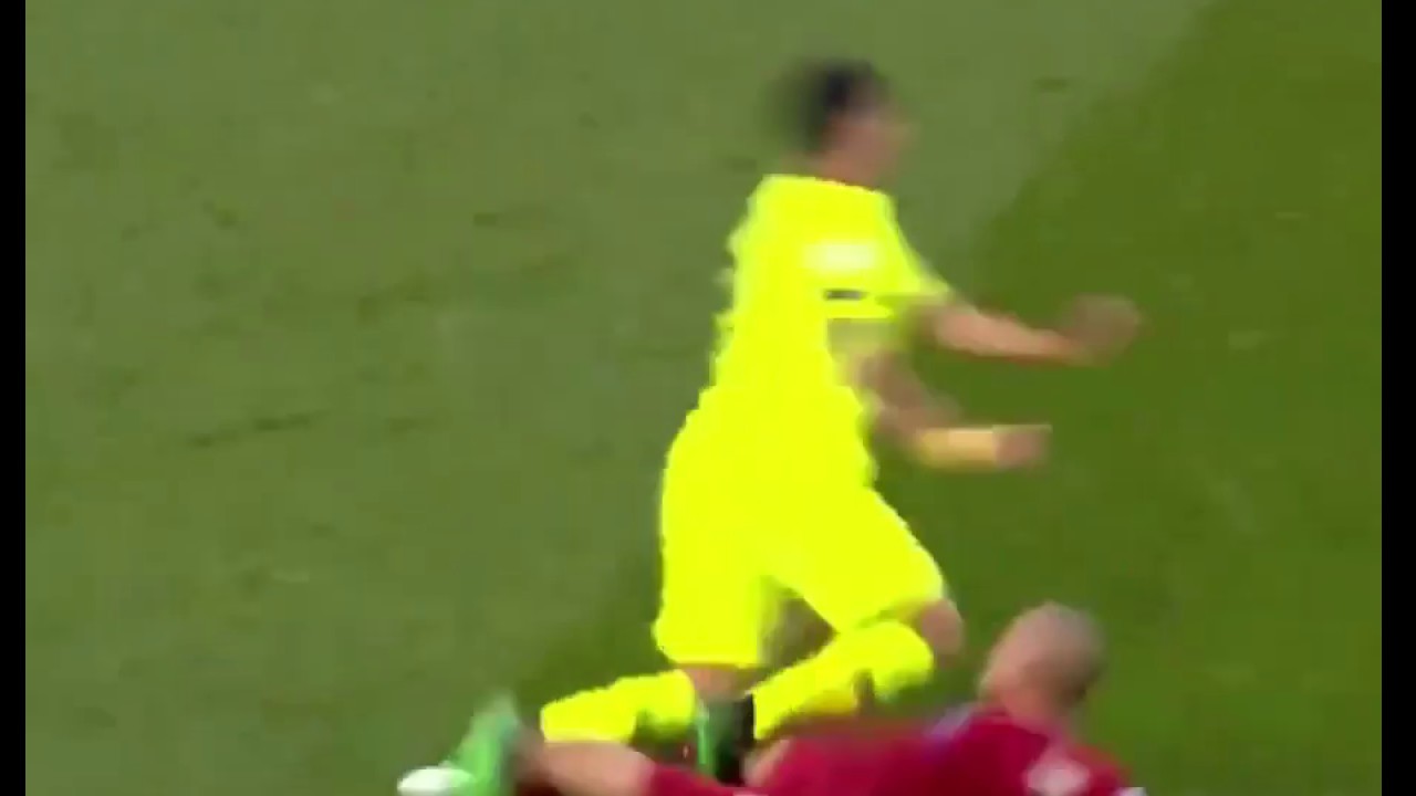 Fabhino tackle on suarez #YNWA
