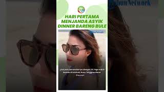 Inge Anugrah Asyik Liburan di Lombok di Hari Pertama Menjanda, Makan Malam Bareng Pria Bule