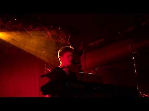 Nico Grund LIVE @Cologne CLUB BAHNHOF EHRENFELD – More Than OK
