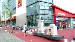 preview picture of video 'Home plus, McDonald's, cars driving in Changwon, South Korea'
