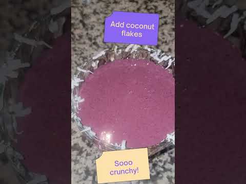 Coconut berry smoothie bowl! Quick Healthy Breakfast #shorts