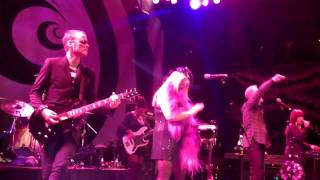 B52's - Planet claire Live HD stereo (chicago Oct 2010)
