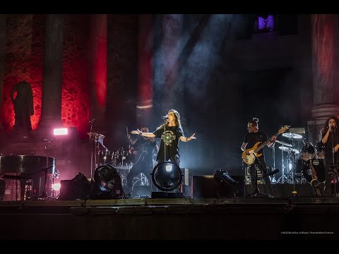 Malú enamora en el Stone & Music
