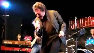 Bajo la lluvia - Miguel Ríos.