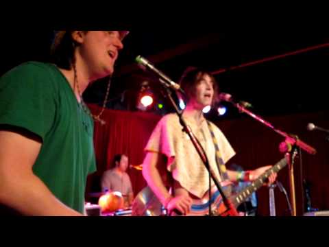 Pipes You See, Pipes You Don't - "Days Remain" (Elephant 6 Holiday Surprise Tour)