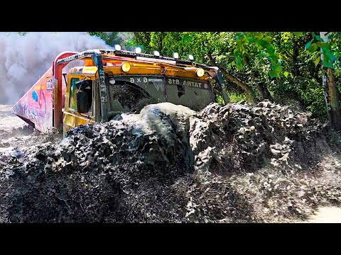 Sank the Truck - Truck Trial Jihlava 2025 | Big Water and Mud 🌊