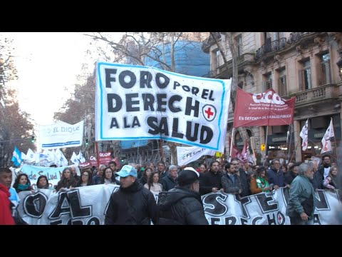 Thousands protest public health cuts in Buenos Aires | AFP