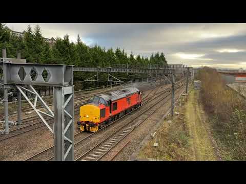 37405 at Stockport on a Route Refresher