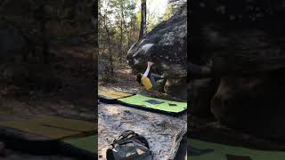 Video thumbnail of La Baleine, 7a+. Fontainebleau