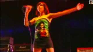 PJ Harvey - Who the fuck - lyrics - Sexy & Live !!! 2004