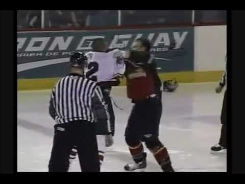 Brad Lambert vs Sébastien Cyr LNAH 10 11 05
