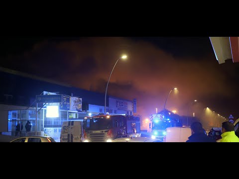 Arden dos negocios en el Polígono de Son Castelló