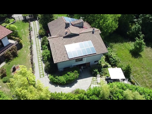 Villa indipendente con piscina, giardino panoramico e bosco privato