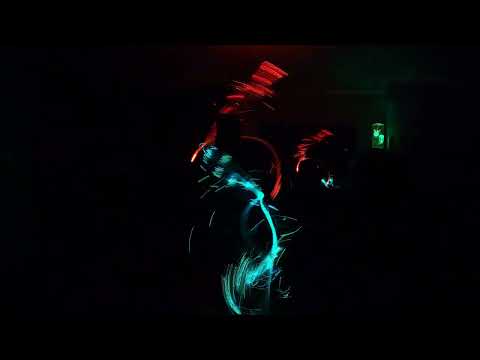 Trippy Dual Whip 4k - Livin' La Vida Loca by Ricky Martin