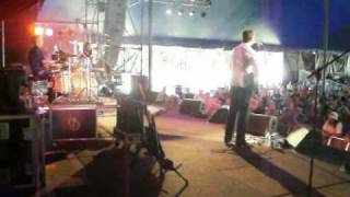 Pete Cornelius & The DeVilles-Hard Times. Live backstage from byron bays BLUESFEST 2009