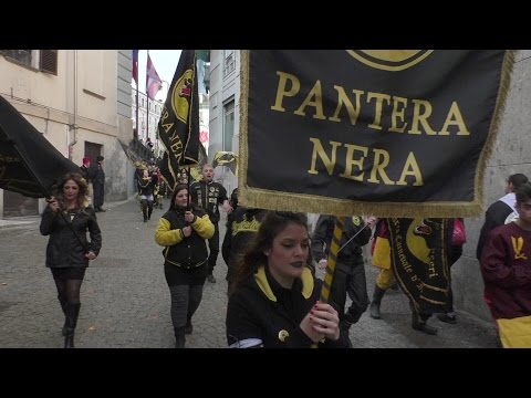 Pantera aranceri prima della battaglia delle arance - Carnevale Ivrea 2017