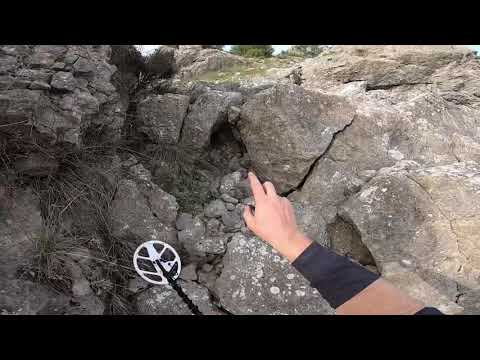 Tektekçi Defineci Bölgede Arama Yapıyor !!!