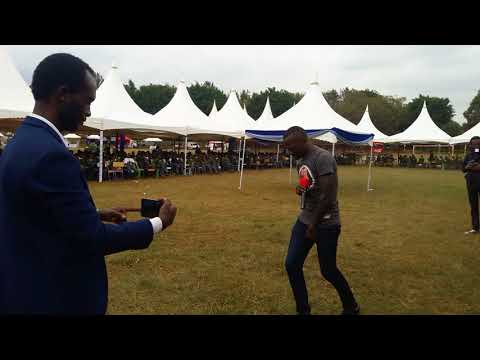 Performing Toa Tint- Khaligraph Jones Reply  - Rudisha Tint at alliance highschool