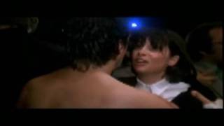 Comment résumer tout les "Rocky" en deux minutes ?