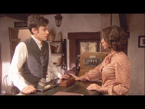 Puente Viejo C1320 - Matías llama a Prado por teléfono; ella, le deja