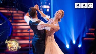 Rose and Giovanni return to the Ballroom with their Viennese Waltz ✨ BBC Strictly 2022