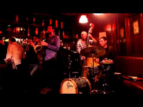 Antonio González, Baritone Sax - "Jeannine" (Donald Byrd Pepper Adams Homage) live, Feb. 2013