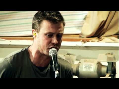 Off The Cuff #03 - Tono and The Finance Company 'Tuesday Evening'