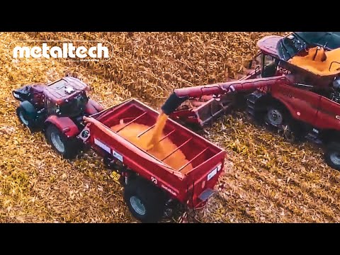 Wóz przeładowczy Metaltech PP 14 podczas żniw w CGFP