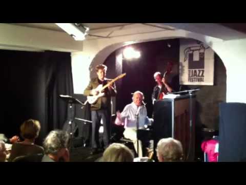 Bob Dorough - Three is a magic number